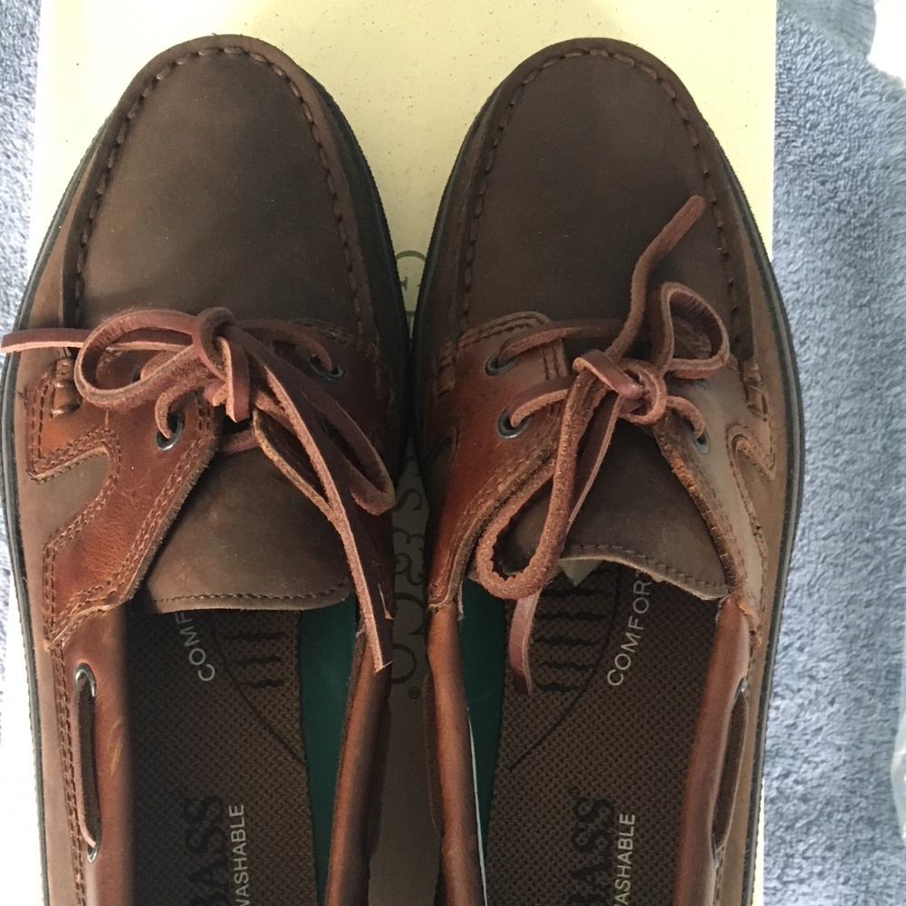 GH Bass NWT Wake Loafers